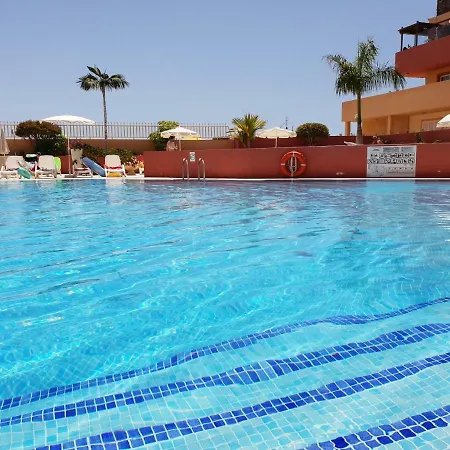 Terrazas Del Duque 2, Terrace, Sea View, Only 300 M To Beach, Heated Pool, Wifi Internet, Dishwasher, Washing Machine דירה *
