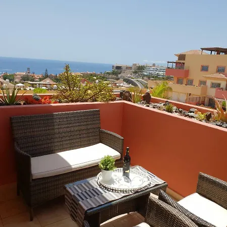 דירה Terrazas Del Duque 2, Terrace, Sea View, Only 300 M To Beach, Heated Pool, Wifi Internet, Dishwasher, Washing Machine אדחה