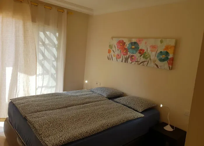 شقة Terrazas Del Duque 2, Terrace, Sea View, Only 300 M To Beach, Heated Pool, Wifi Internet, Dishwasher, Washing Machine