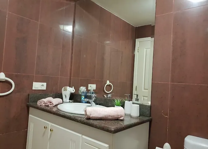 아파트 Terrazas Del Duque 2, Terrace, Sea View, Only 300 M To Beach, Heated Pool, Wifi Internet, Dishwasher, Washing Machine